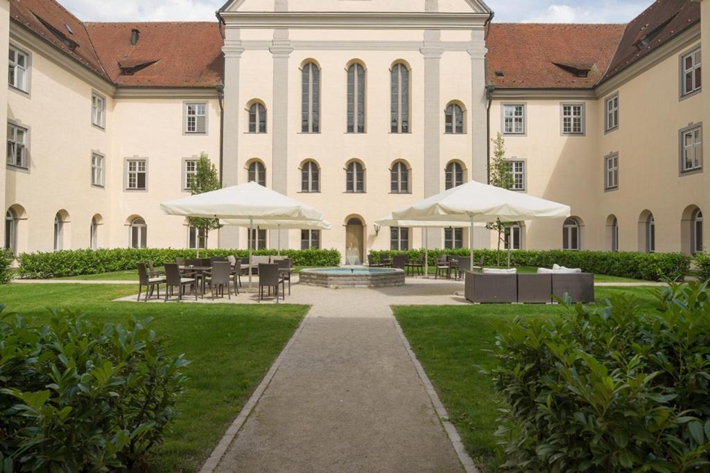 Hotel Kloster Holzen Allmannshofen Exterior photo